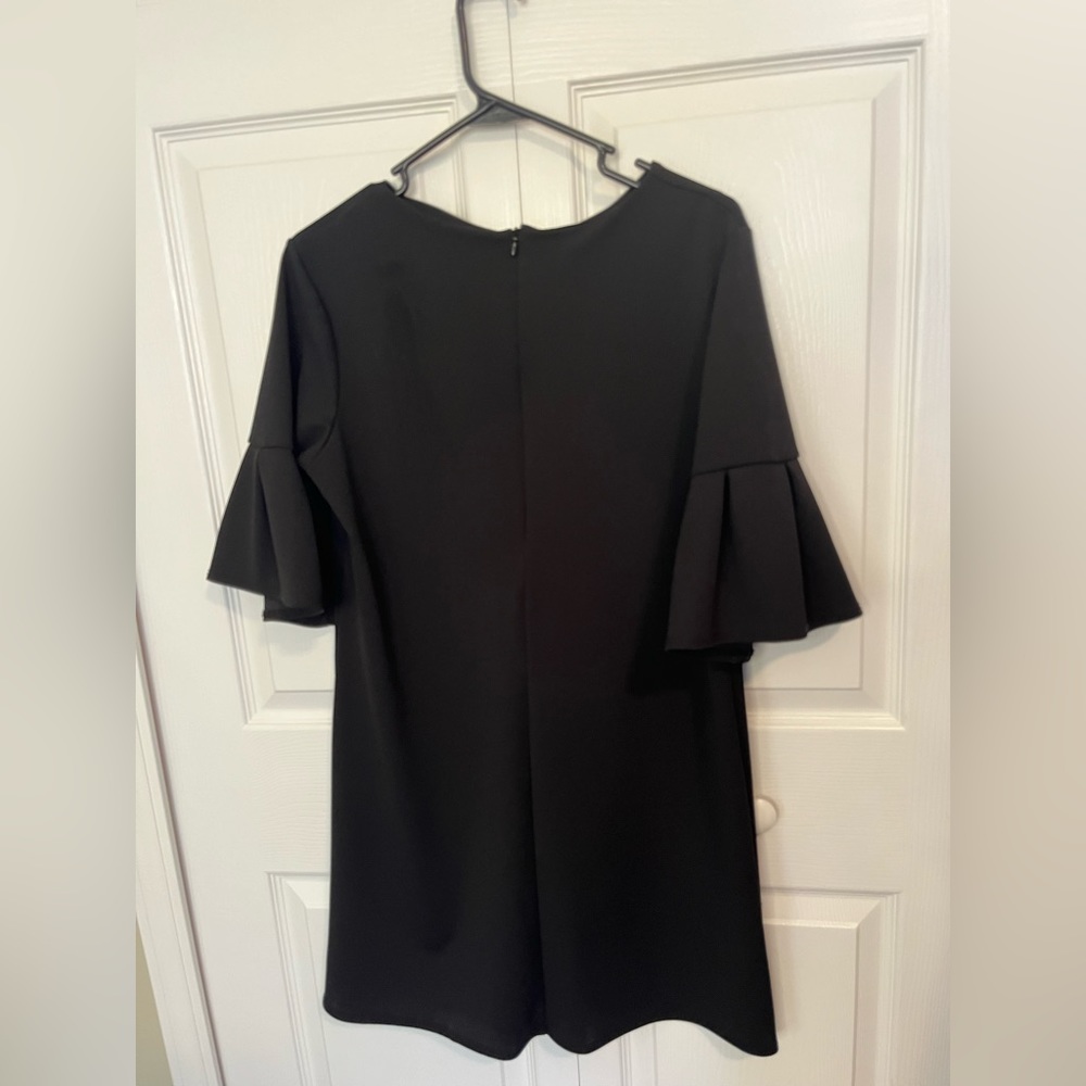 2hearts Bell Sleeve Shift Mini Black Dress Size Large - Picture 3 of 4